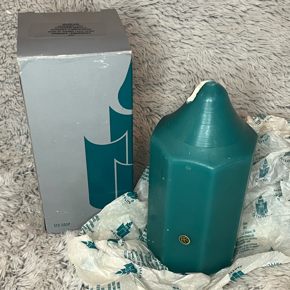 Partylite Pillar Candle Spinnaker Teal S0555 2.5”x5.5”